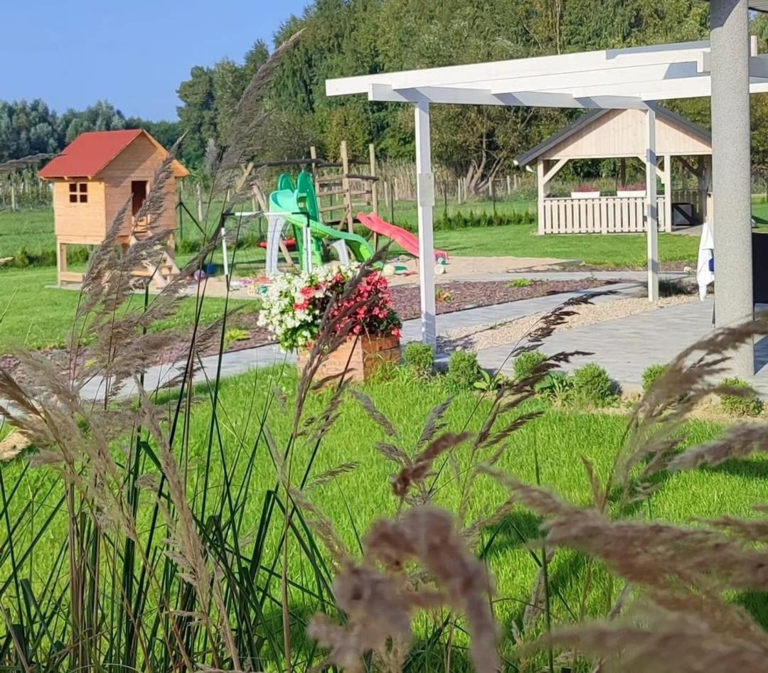 Apartamenty Wilga Z Calorocznym Jacuzzi I Letnim Basenem Luaran gambar