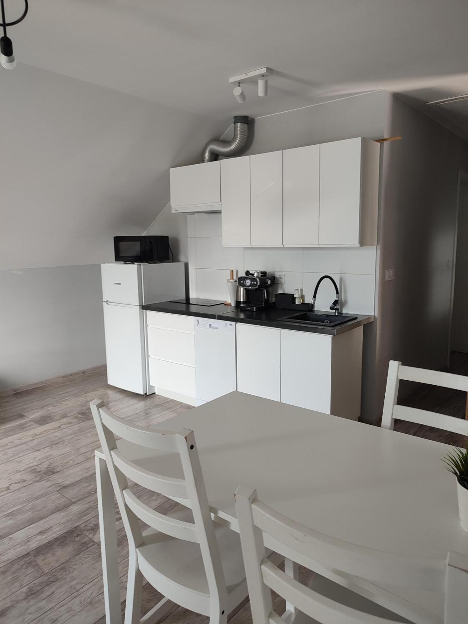 Apartamenty Wilga Z Calorocznym Jacuzzi I Letnim Basenem Luaran gambar